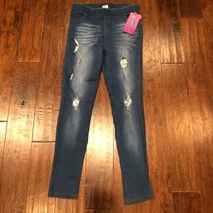 Size large Jvini jeggings - new with tags